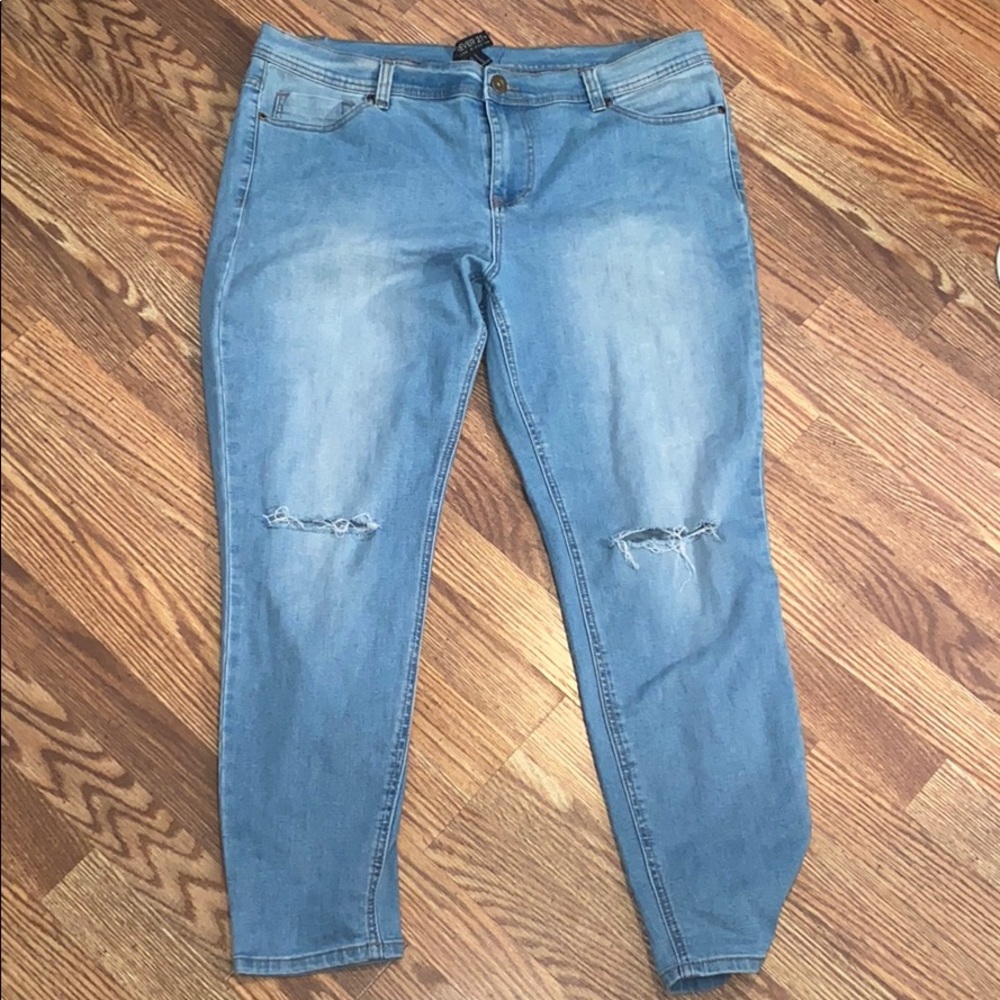 Forever 21 Skinny Jeans
